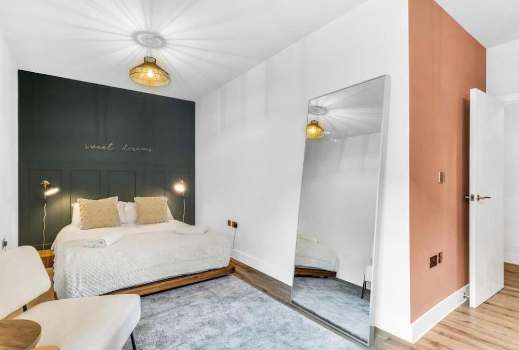 Giant Savings On Long Stays B1 Living, Enquire Now Birmingham Eksteriør bilde